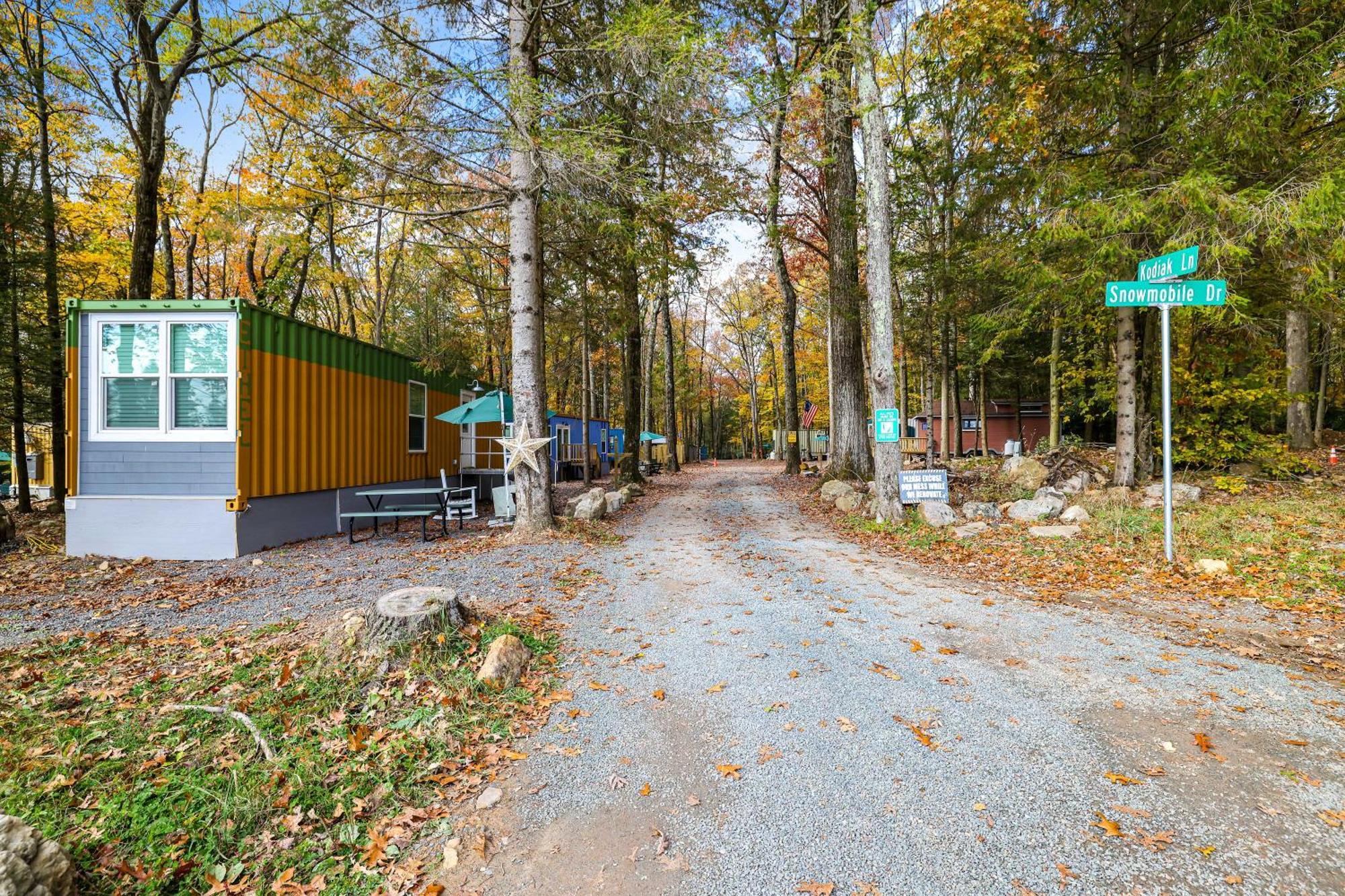 Camptel Poconos Lodging Albrightsville Экстерьер фото