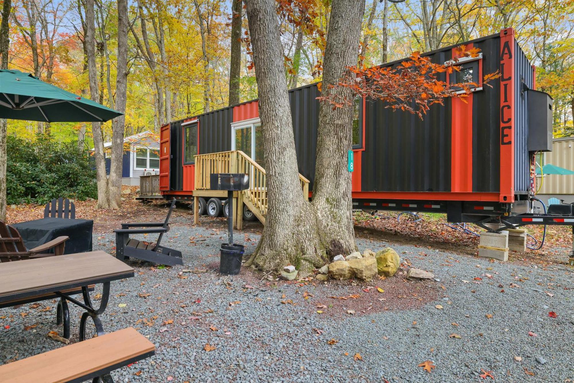 Camptel Poconos Lodging Albrightsville Экстерьер фото